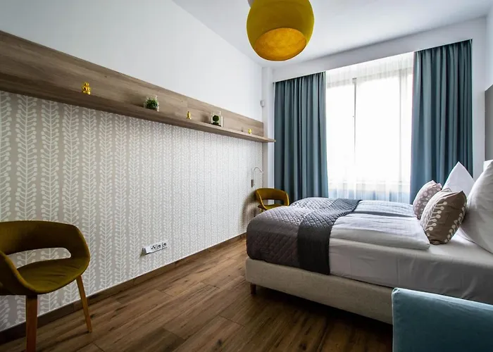 Executive Bright Apt. By Ruterra